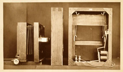 Camera and back of electro-shutter used by Eadweard Muybridge to shoot his 
